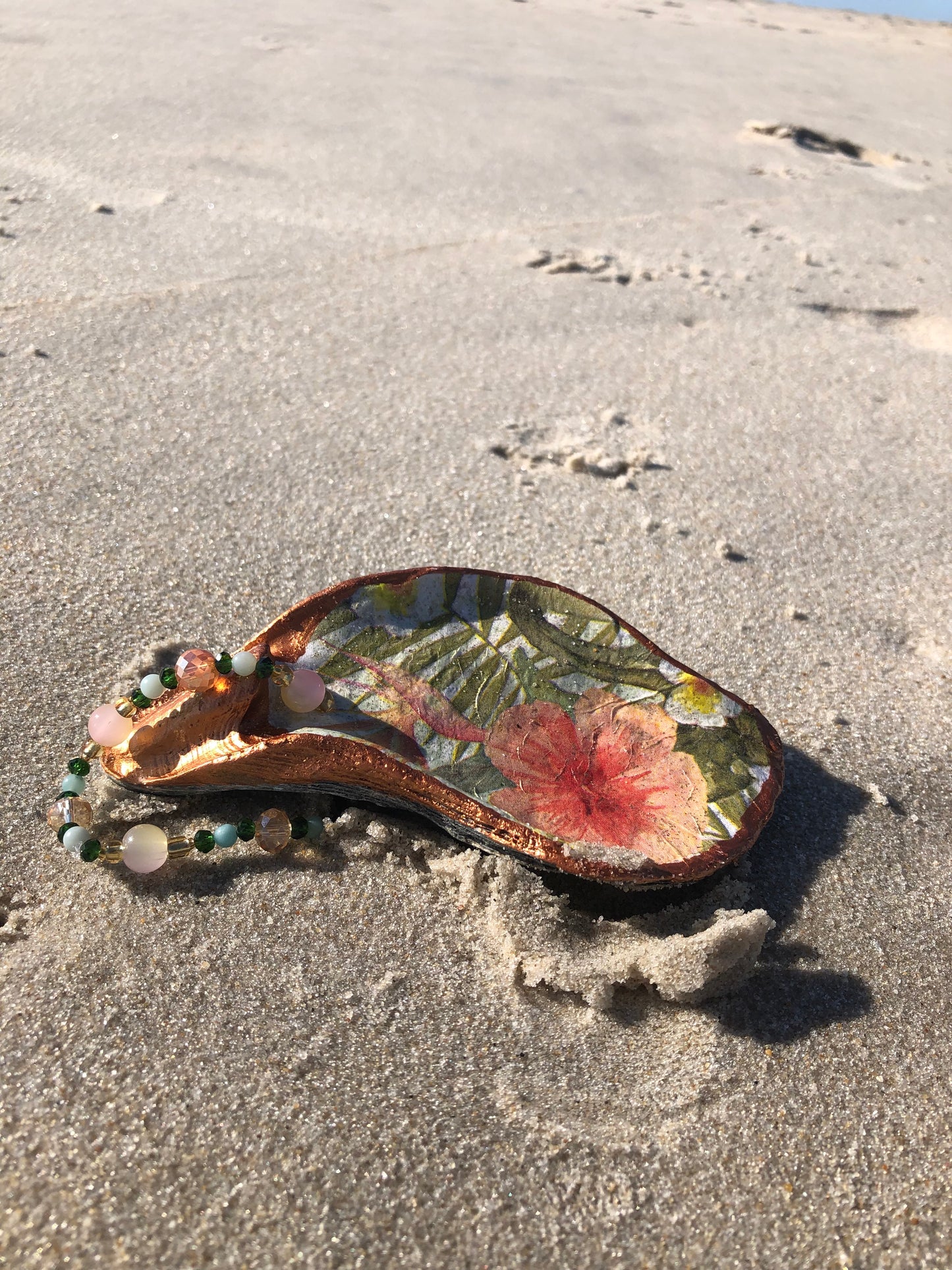 Warm Breezes Oyster Shell