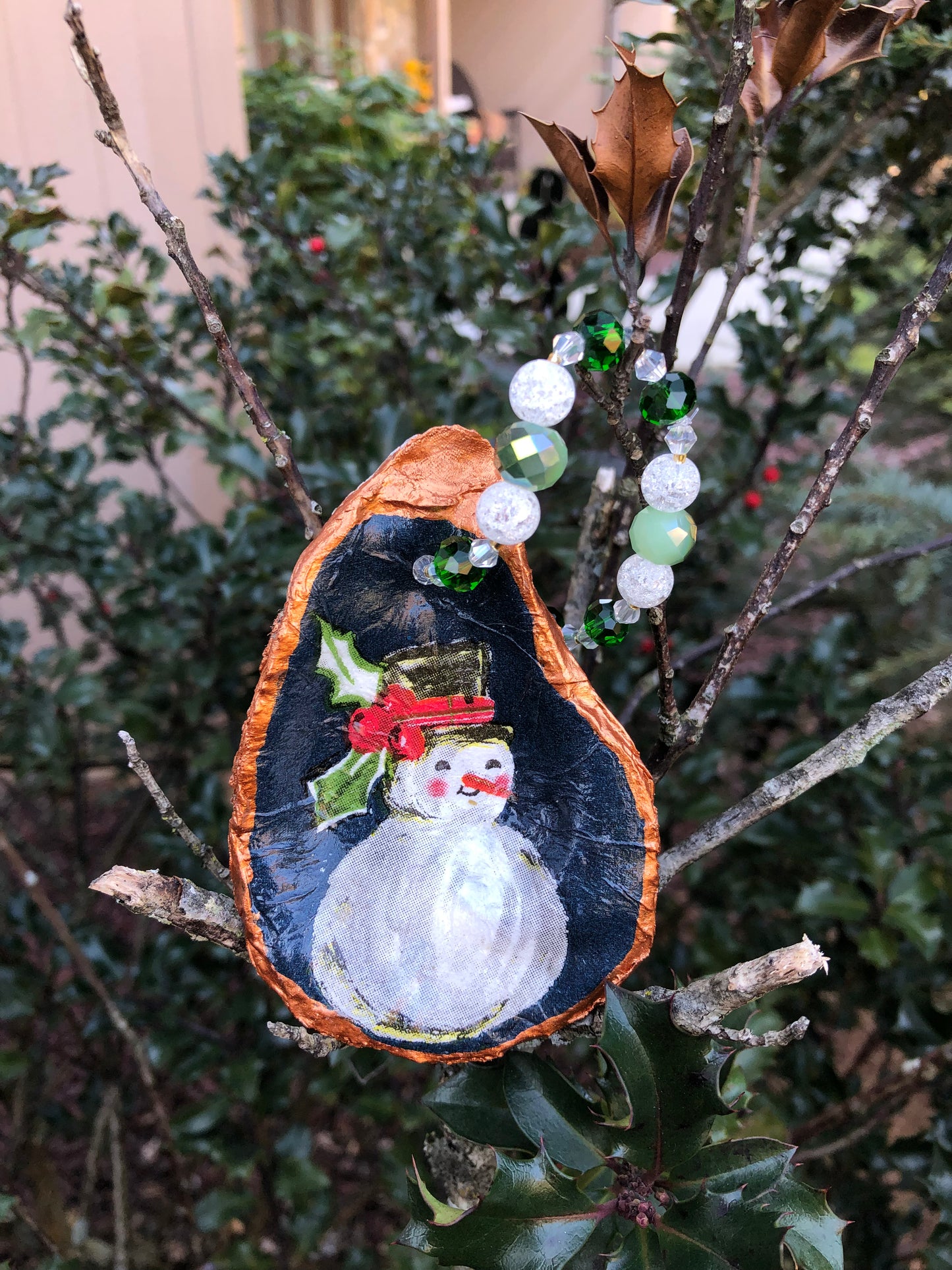 Snowman Oyster Shell